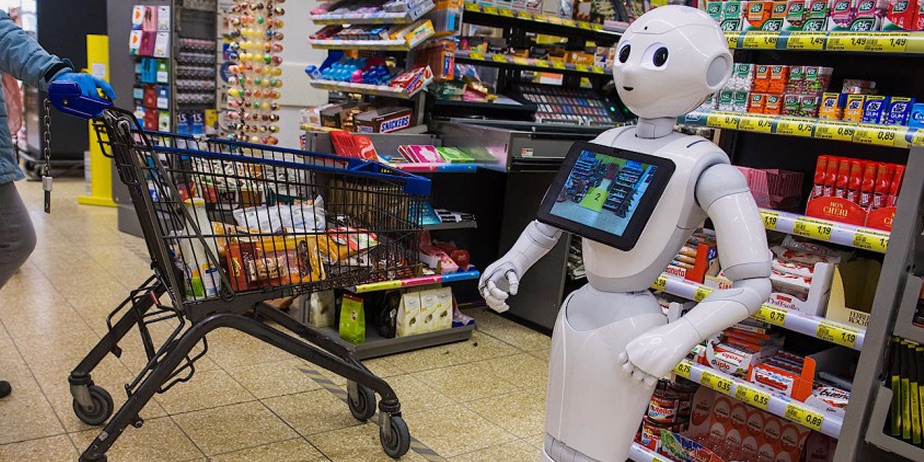 Retail & Customer Experience Robotics